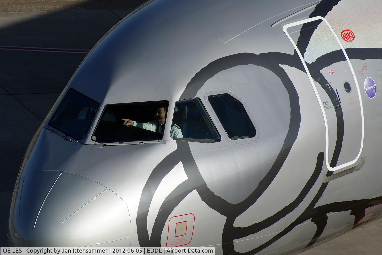 OE-LES, 2008 Airbus A321-211 C/N 3504, oe-les @ eddl