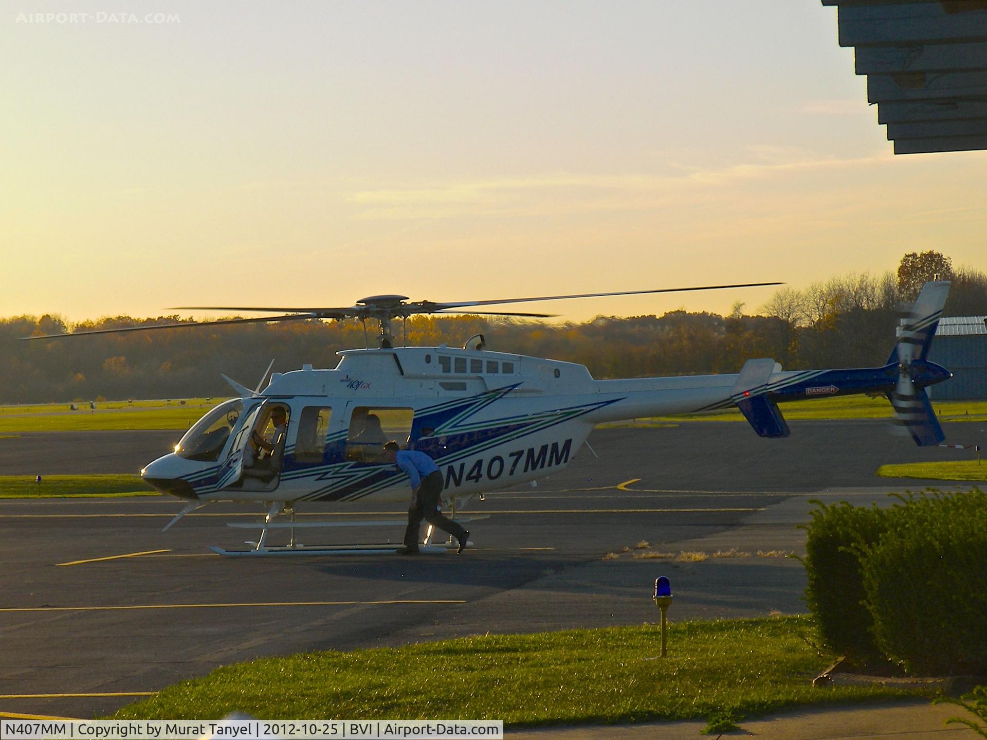 N407MM, 2012 Bell 407 C/N 54324, Get back in here!