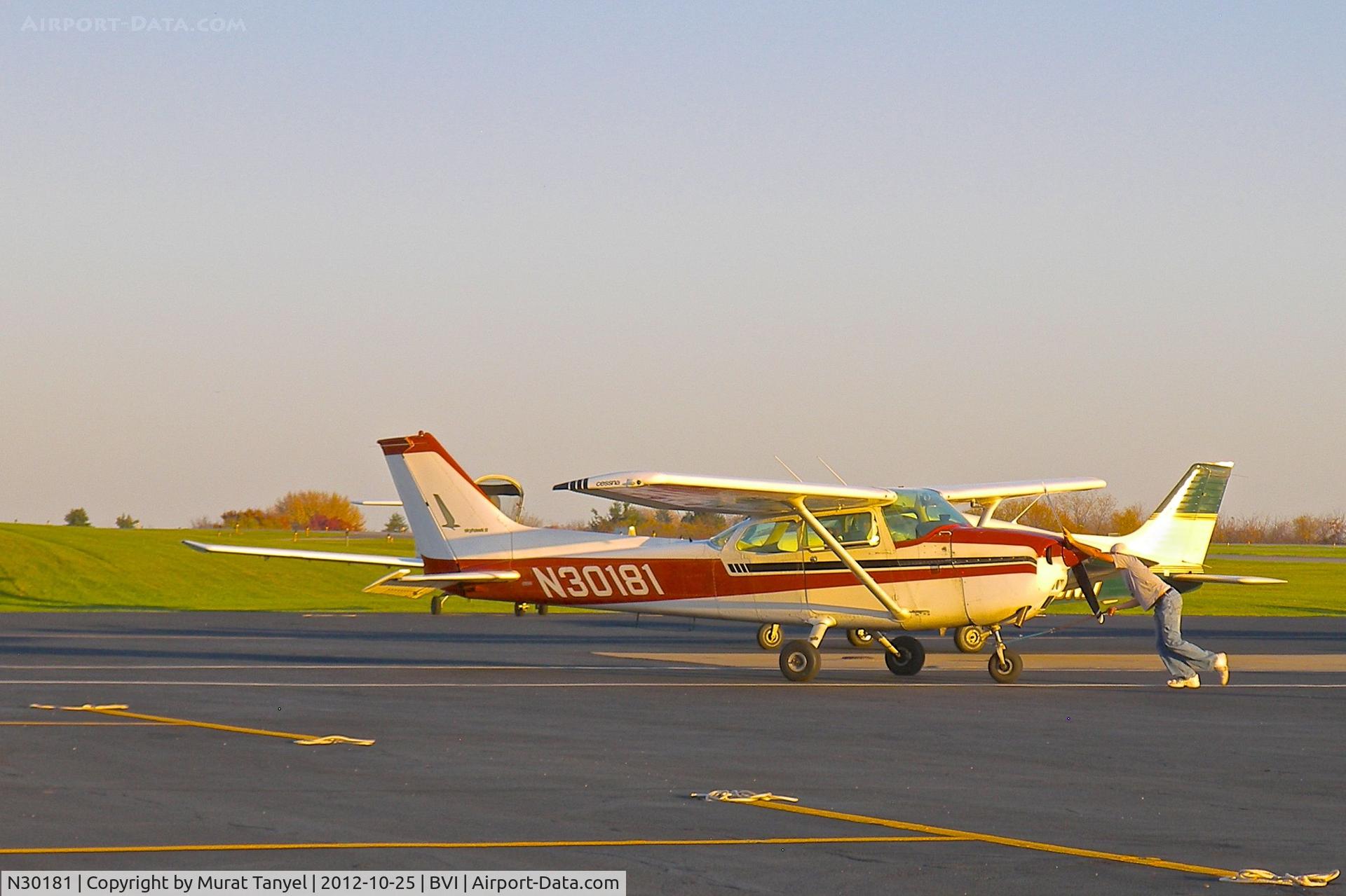 N30181, 1974 Cessna 172M C/N 17264124, Light enough to be pushed back by one man!