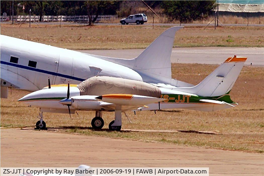 ZS-JJT, Cessna 310R C/N 310R0147, Cessna 310R [310R-0147] Wonderboom~ZS 19/09/2006