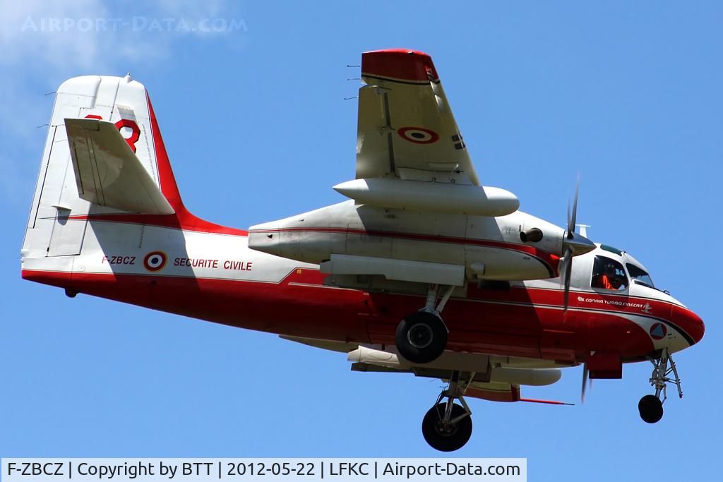 F-ZBCZ, Grumman CP-121 Tracker C/N DHC-94, Landing in 18
