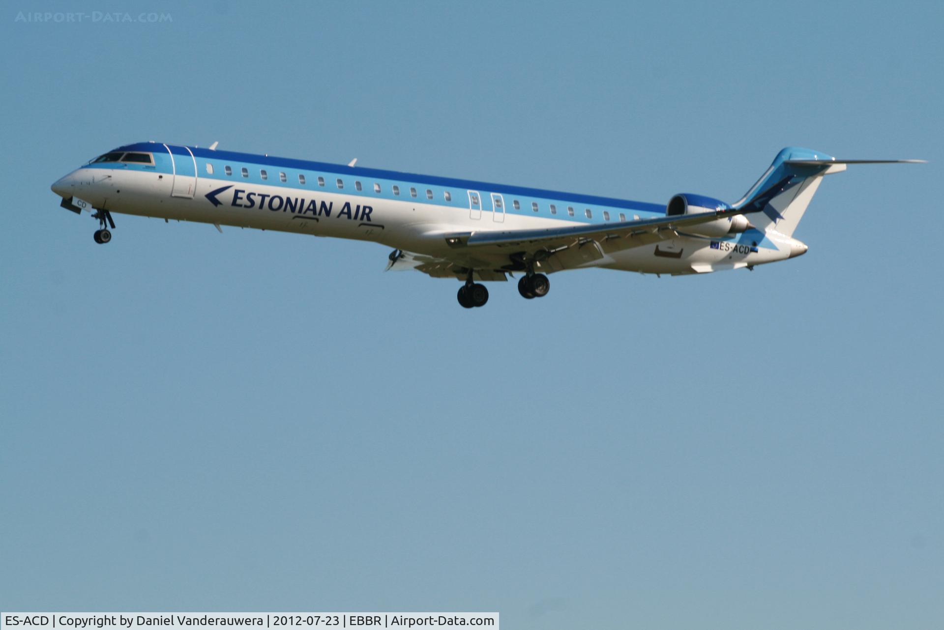 ES-ACD, 2011 Bombardier CRJ-900LR (CL-600-2D24) C/N 15276, Arrival of flight OV175 to RWY 25L
