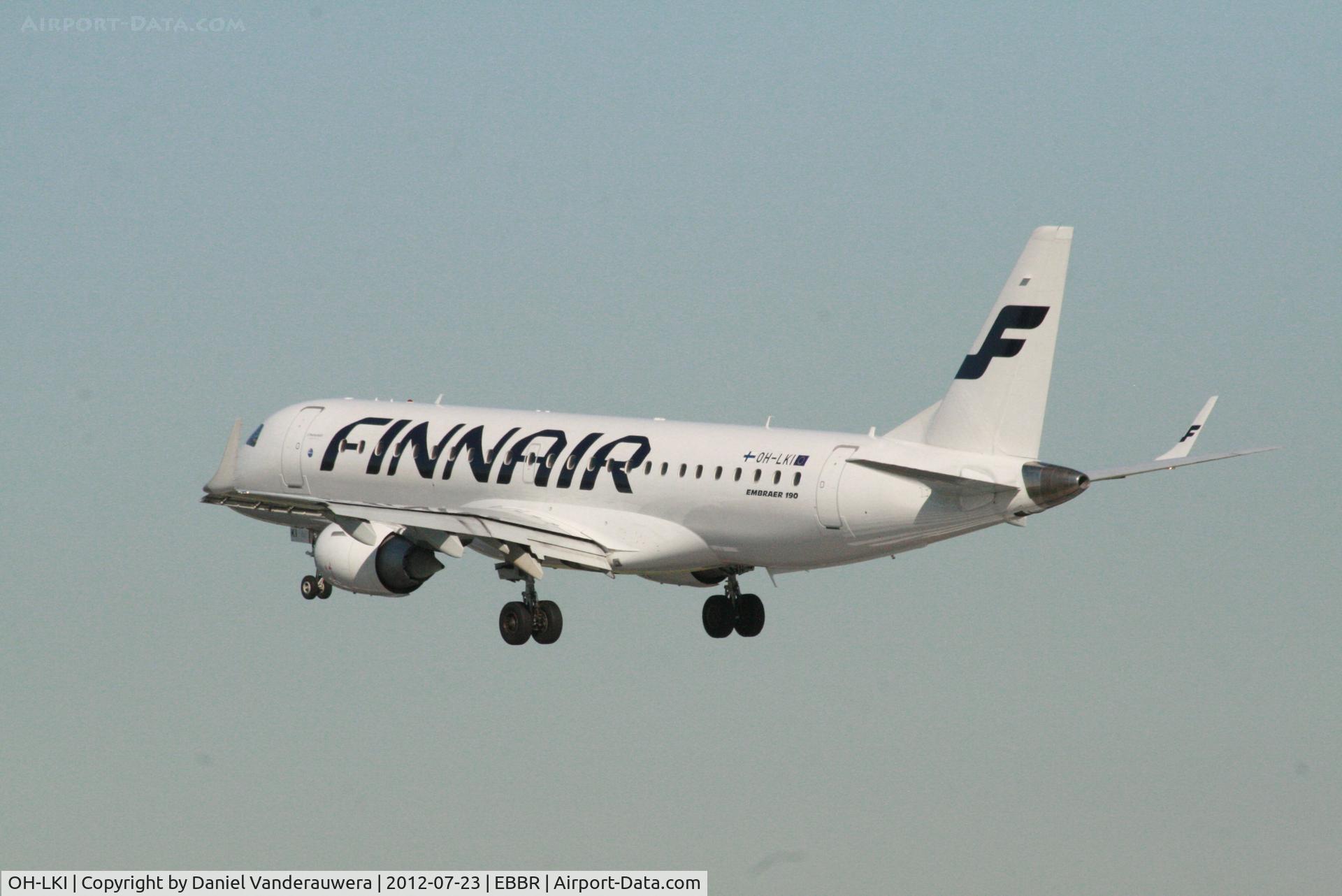 OH-LKI, 2007 Embraer 190AR (ERJ-190-100IGW) C/N 19000117, Flight AY811 is descending to RWY 25L