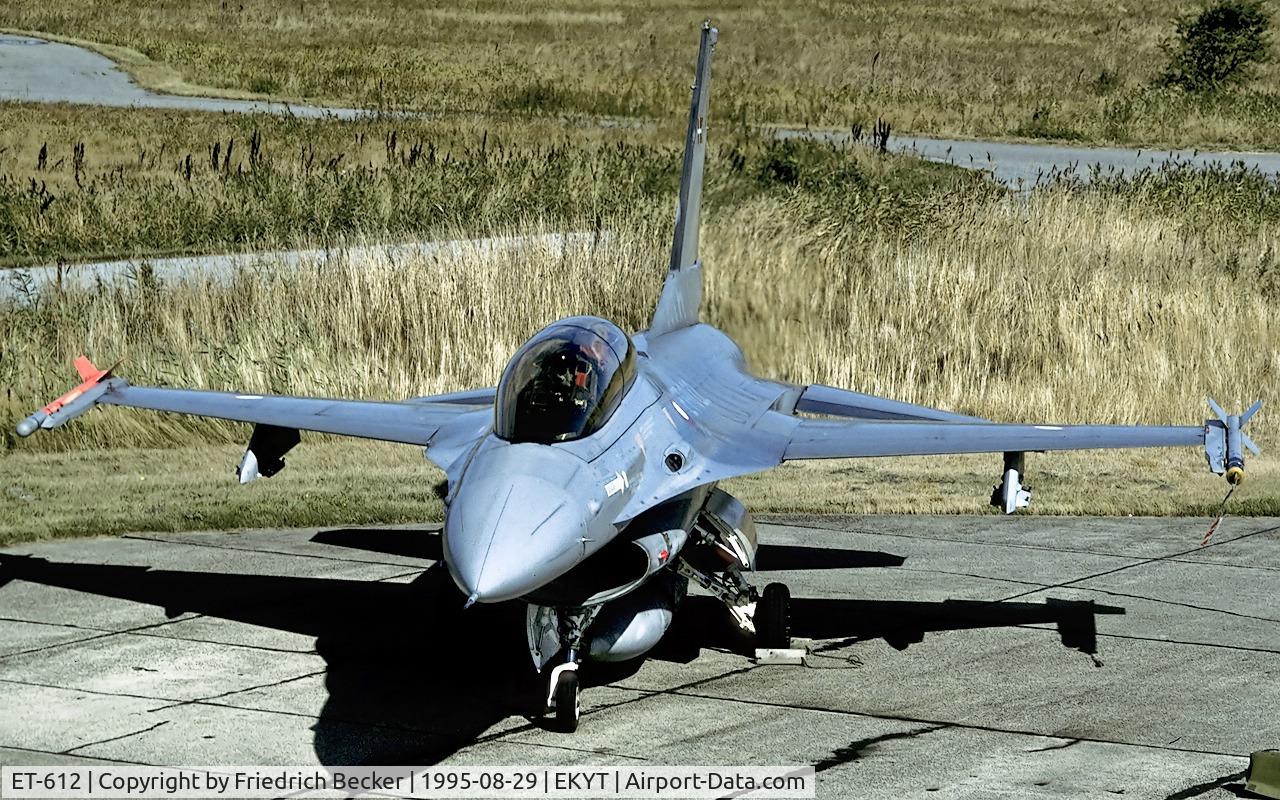 ET-612, SABCA F-16B Fighting Falcon C/N 6G-9, ready to taxy to the active