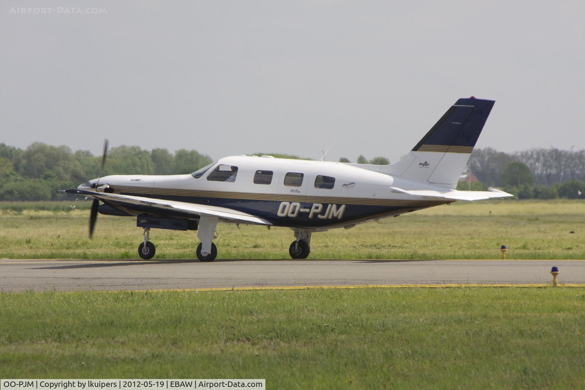OO-PJM, Piper PA-46-350P Malibu Mirage C/N 4636210, At the 2012 Stampe Fly-in