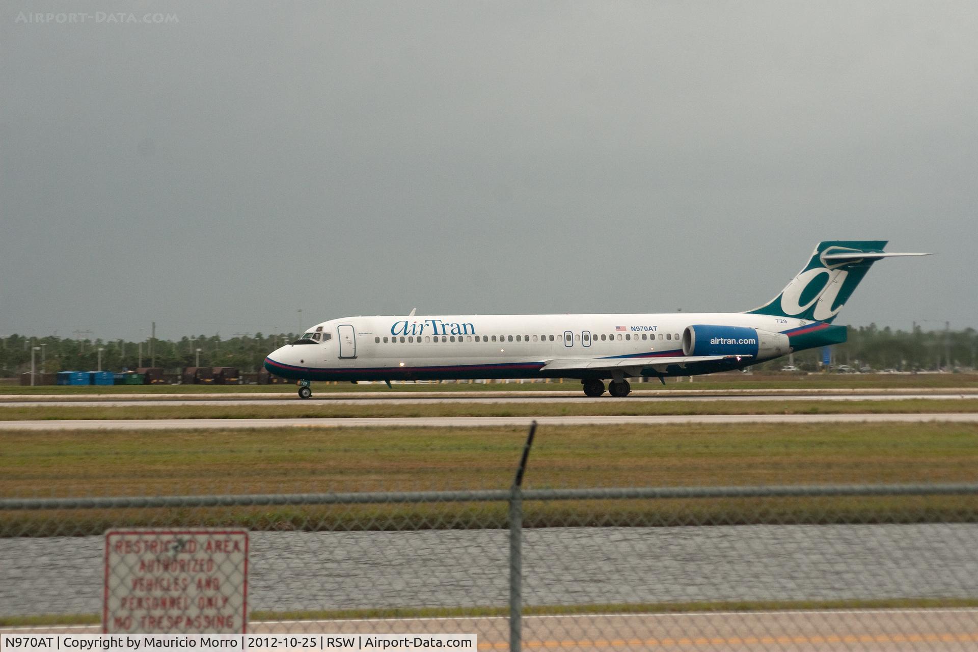 N970AT, 2001 Boeing 717-200 C/N 55031, Cleared for take off RWY 6