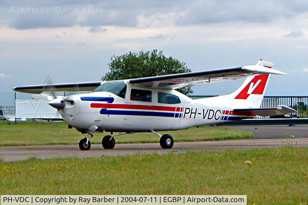 PH-VDC, Cessna T210M Turbo Centurion C/N 21062368, R/Cessna FT.210M Turbo Centurion [210-62368] Kemble~G 11/07/2004. Taxiing for departure.