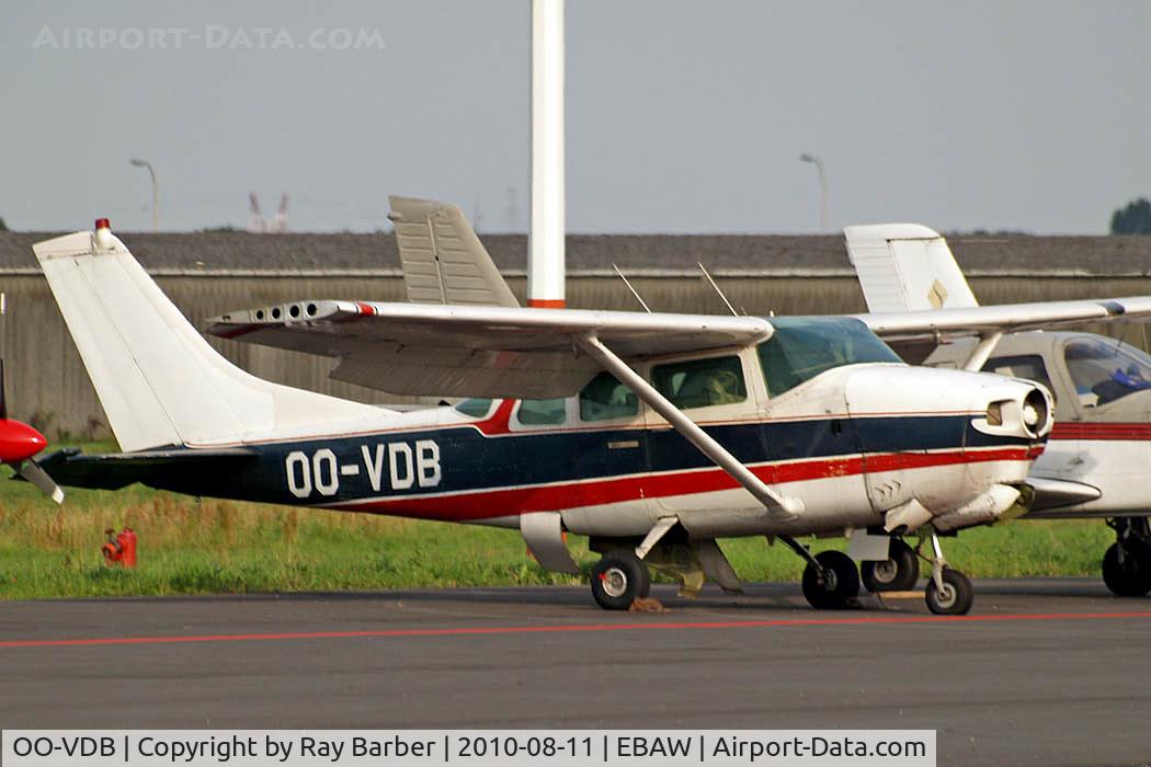 OO-VDB, 1965 Cessna 210F Centurion C/N 210-58726, Cessna 210MF Centurion [210-58726] Antwerp - Deurne~OO 11/08/2010. Noted minus prop.