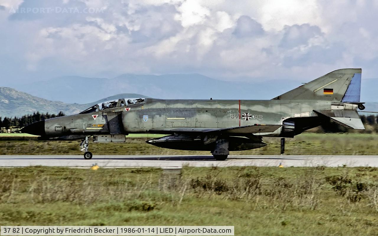 37 82, 1972 McDonnell Douglas F-4F Phantom II C/N 4553, decelerating after touchdown