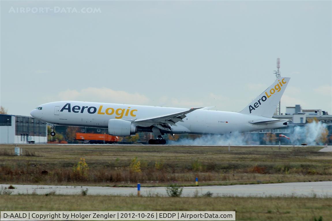D-AALD, 2009 Boeing 777-FZN C/N 36004, The moment all tires in the world try to avoid.....
