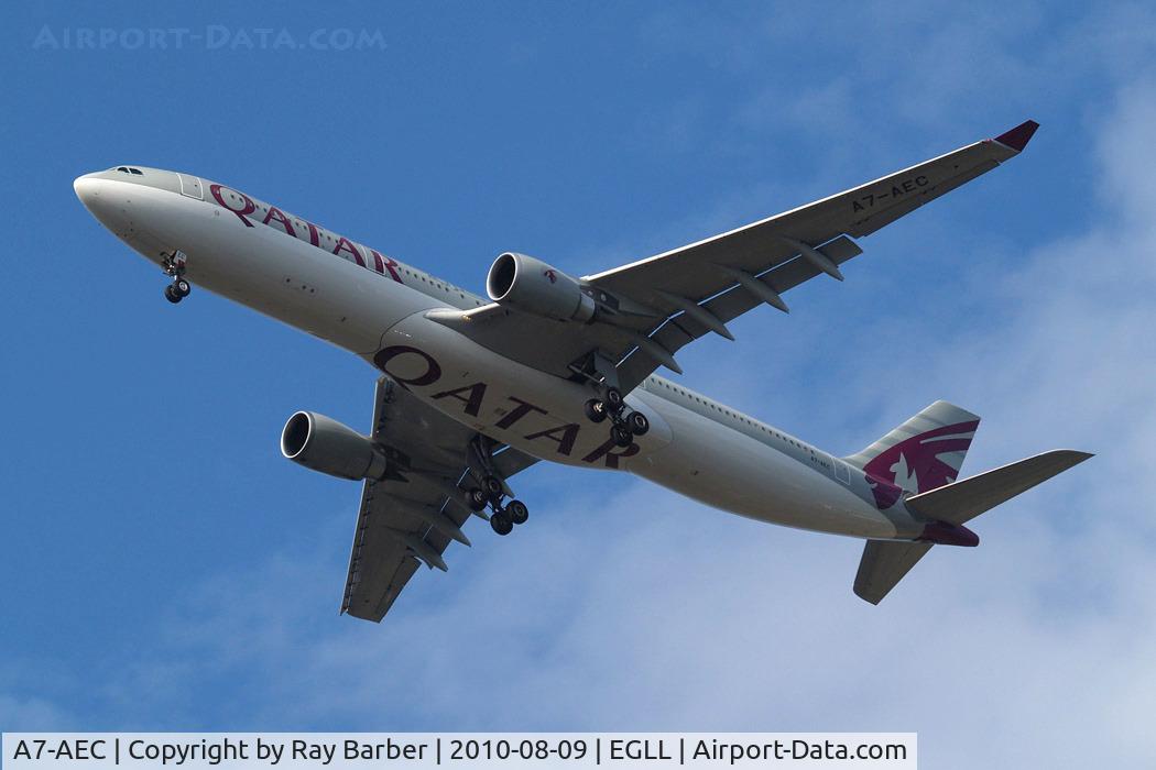 A7-AEC, 2005 Airbus A330-302 C/N 659, Airbus A330-302 [659] (Qatar Airways) Heathrow~G 09/08/2010
