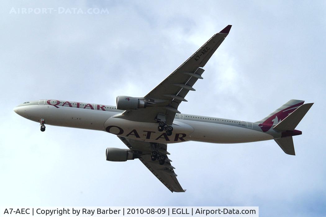A7-AEC, 2005 Airbus A330-302 C/N 659, Airbus A330-302 [659] (Qatar Airways) Heathrow~G 09/08/2010