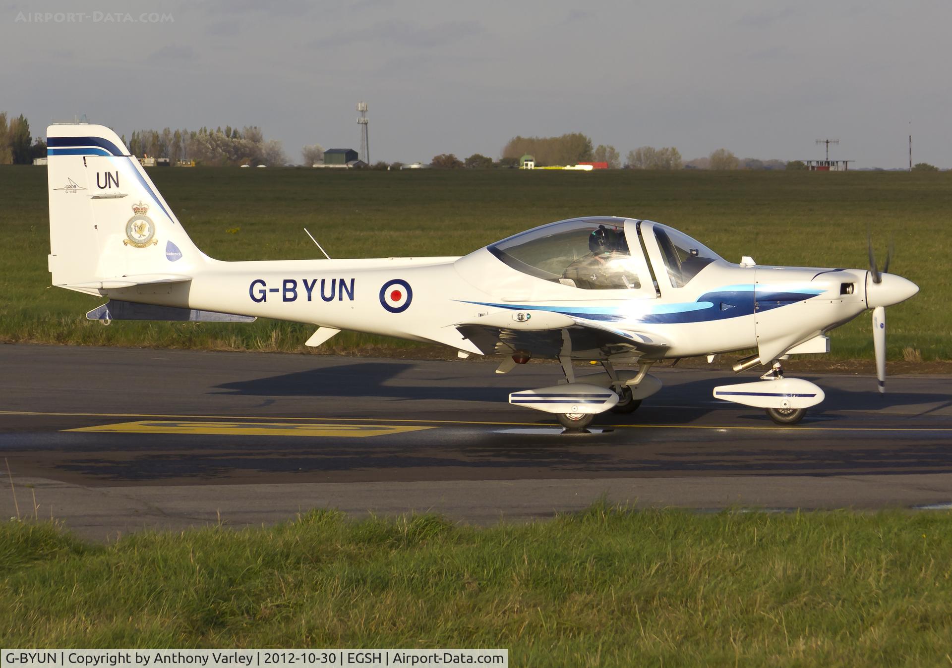 G-BYUN, 1999 Grob G-115E Tutor T1 C/N 82099/E, Departing SaxonAir.