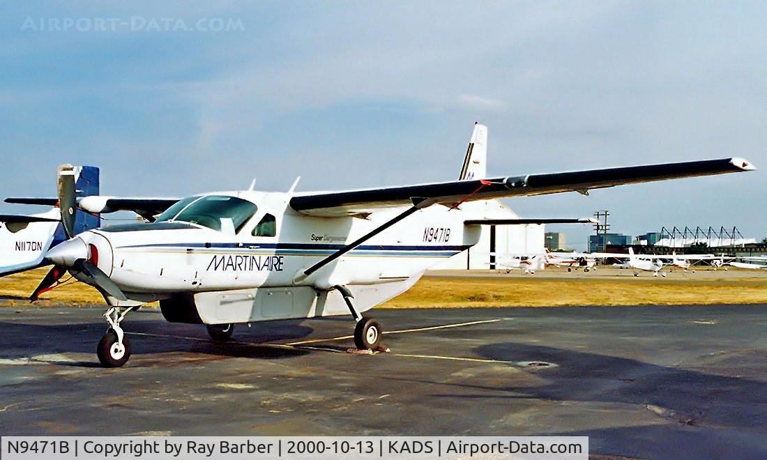N9471B, 1988 Cessna 208B C/N 208B0081, Cessna 208B Grand Caravan [208B-0081] (Martinaire) Addison~N 13/10/2000