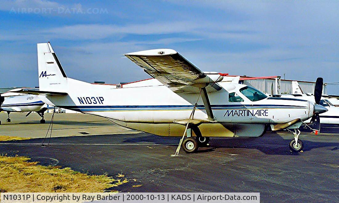 N1031P, 1994 Cessna 208B C/N 208B0404, Cessna 208B Grand Caravan [208B-0404] (Martinaire) Addison~N 13/10/2000