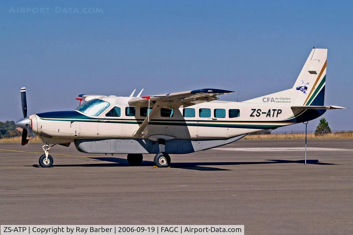 ZS-ATP, 1993 Cessna 208B Grand Caravan C/N 208B0351, Cessna 208B Grand Caravan [208B-0351] (CFA Air Charters) Grand Central~ZS 19/09/2006