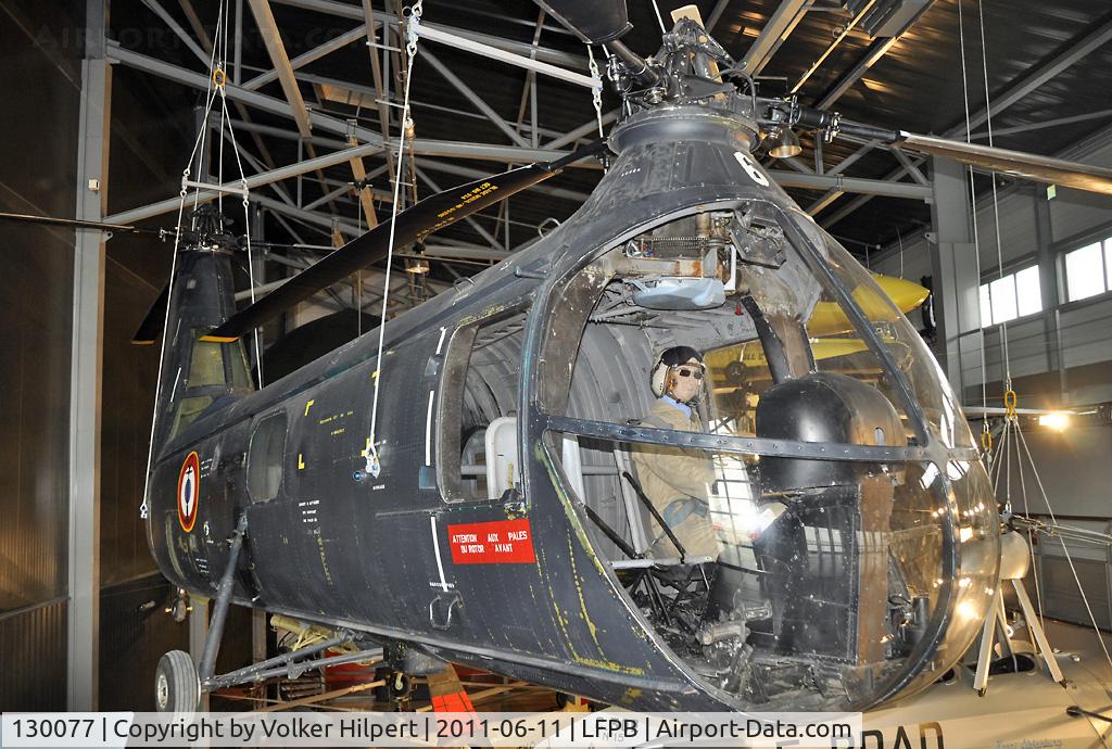 130077, Piasecki HUP-2 Retriever C/N 77, at Le Bourget