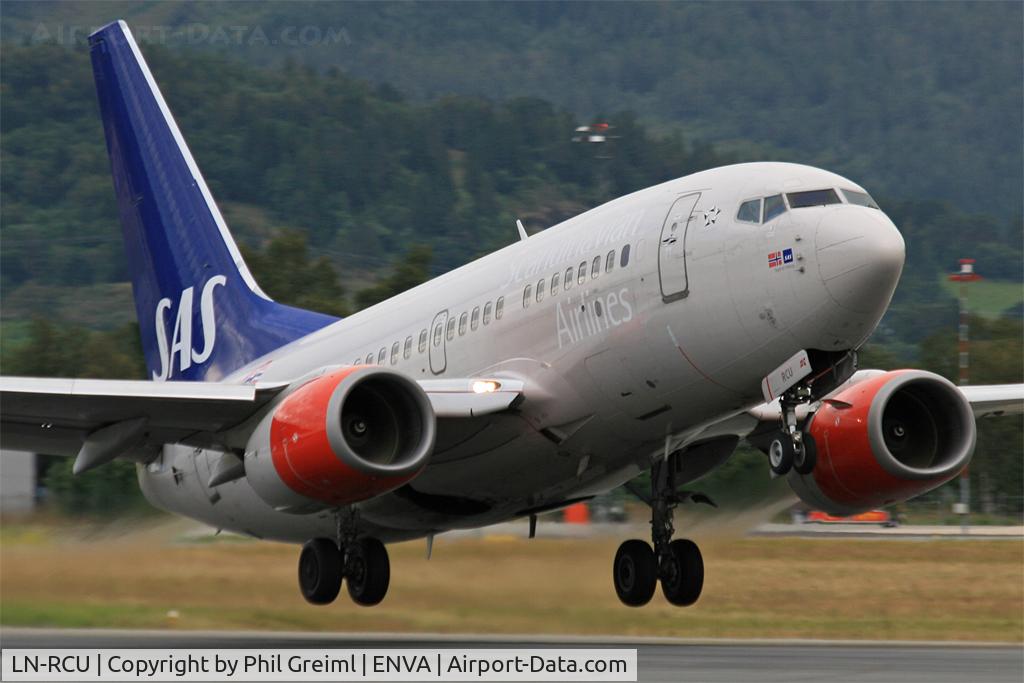 LN-RCU, 1999 Boeing 737-683 C/N 30190, Taken at TRD