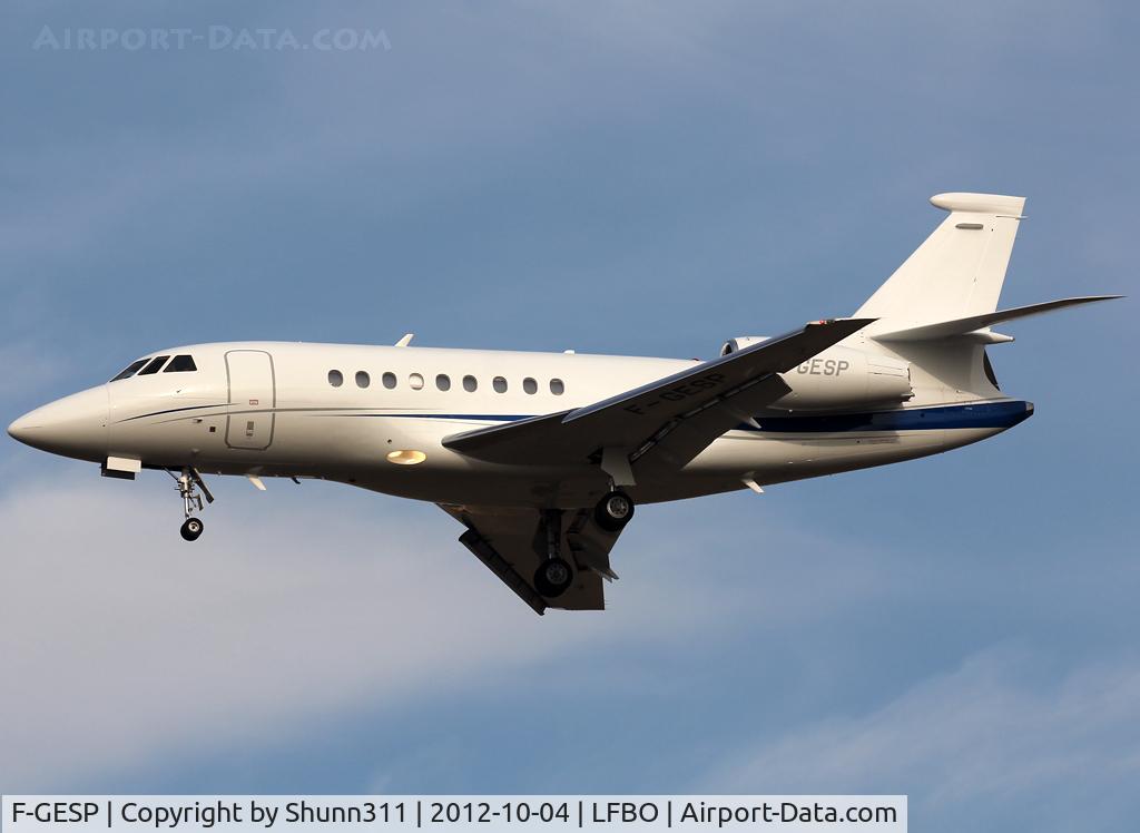 F-GESP, 2000 Dassault Falcon 2000 C/N 119, Landing rwy 32L in new c/s