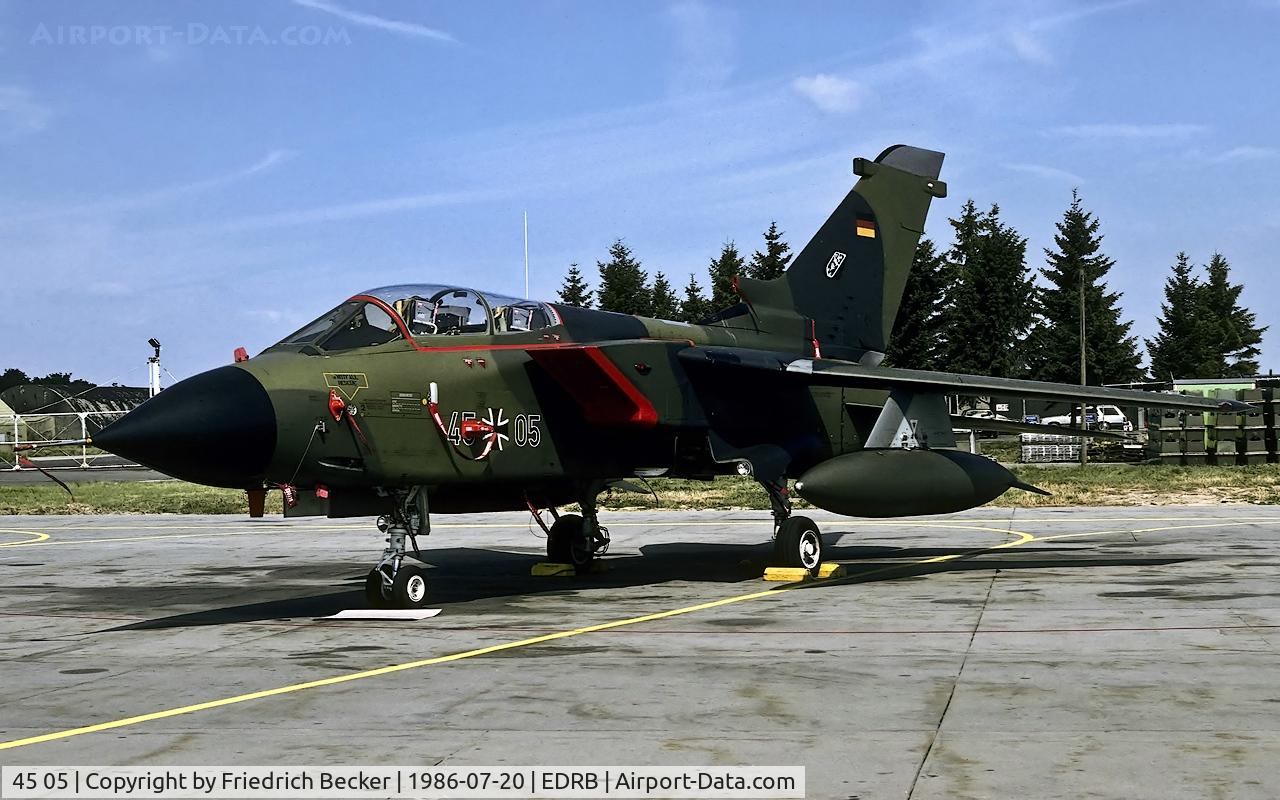 45 05, Panavia Tornado IDS C/N 516/GS158/4205, static display