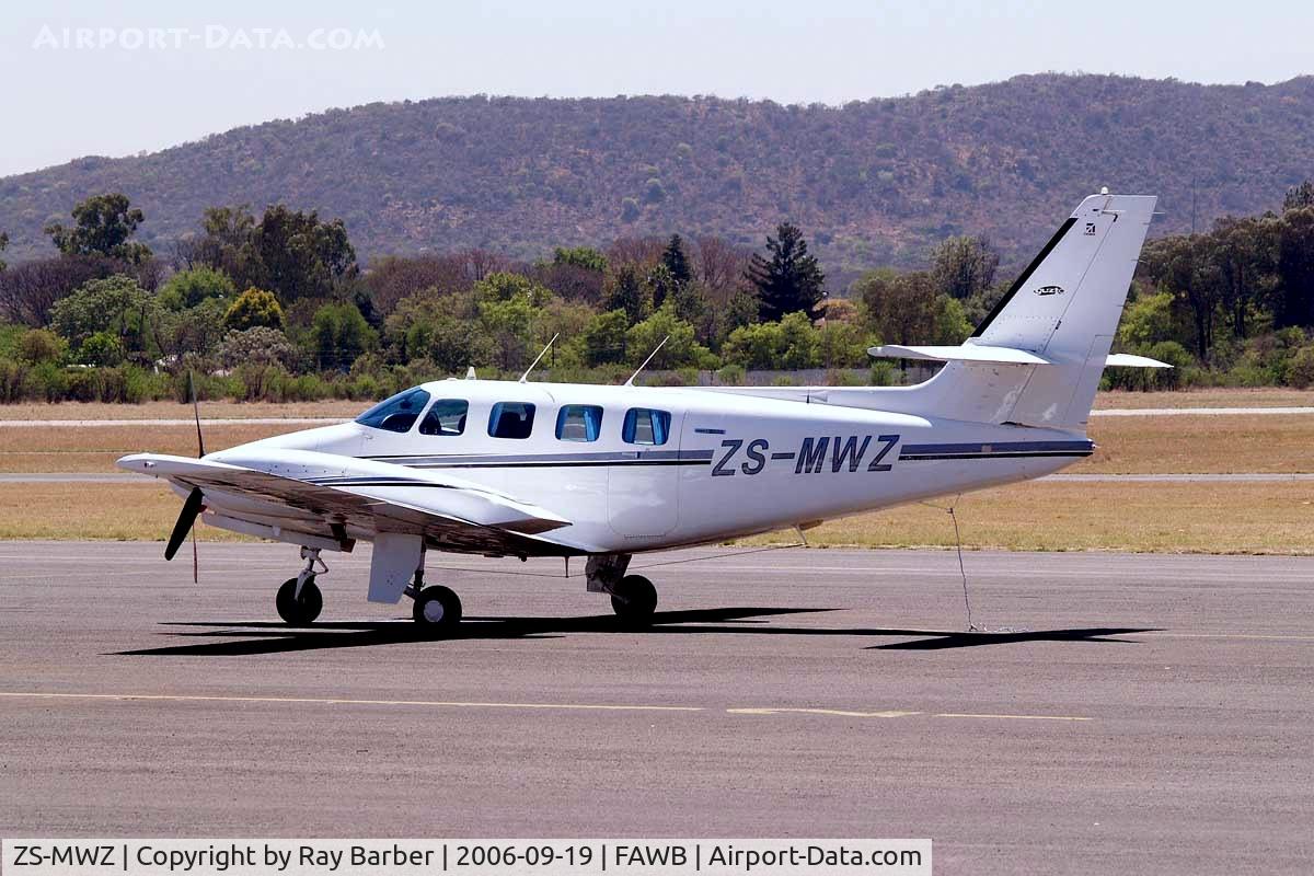 ZS-MWZ, Cessna T303 Crusader C/N T30300063, Cessna T.303 Crusader [T303-00063] Wonderboom~ZS 19/09/2006