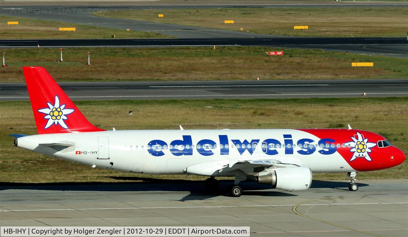 HB-IHY, 1998 Airbus A320-214 C/N 947, Lining up for return flight to Switzerland.....