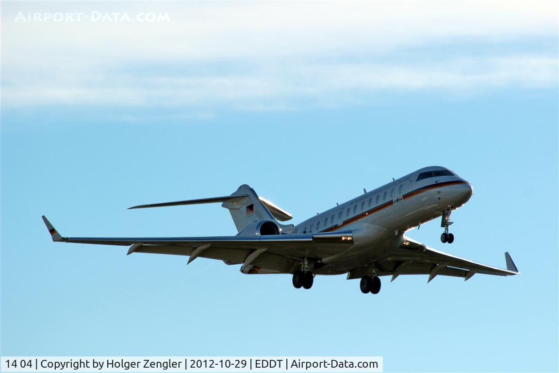 14 04, 2011 Bombardier BD-700-1A11 Global 5000 C/N 9417, Final approach of a GAF Flugbereitschaft aircraft.....