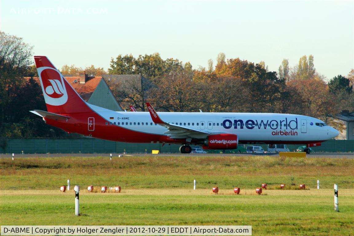 D-ABME, 2012 Boeing 737-86J C/N 37766, A pretty new B737 at holding point 26L....