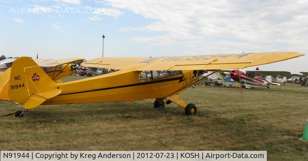 N91944, 1946 Piper J3C-65 Cub C/N 16364, EAA AirVenture 2012