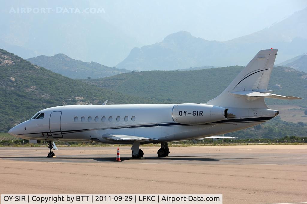 OY-SIR, 2001 Dassault Falcon 2000 C/N 173, Parked
