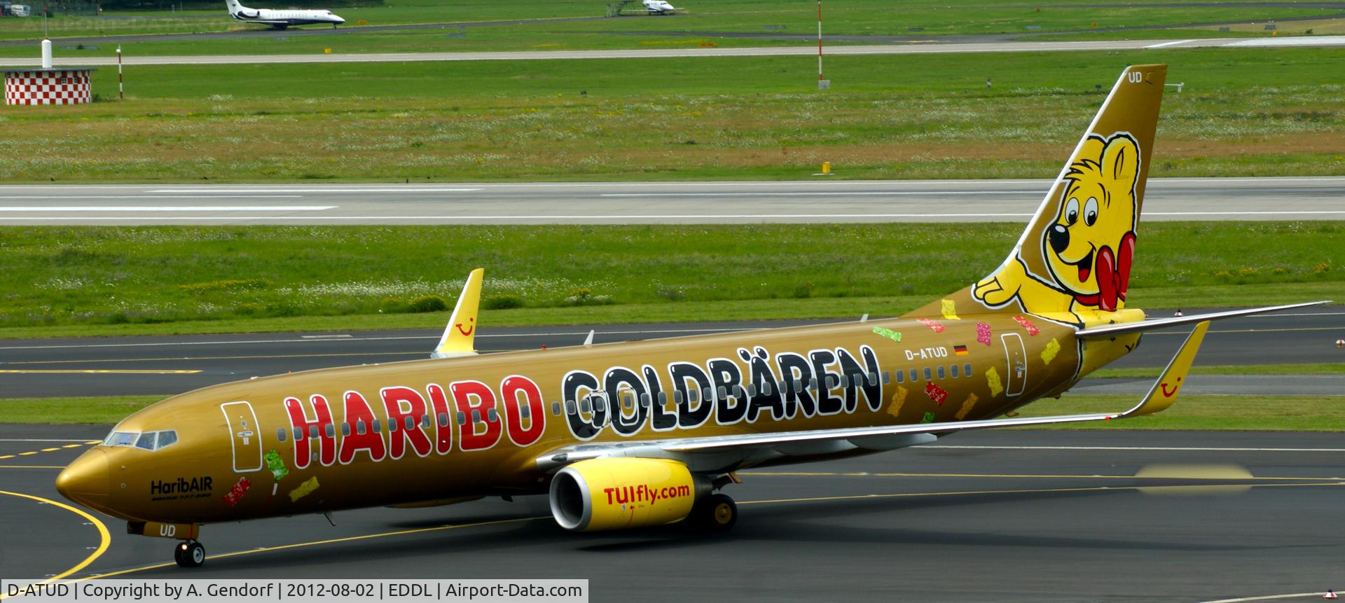 D-ATUD, 2006 Boeing 737-8K5 C/N 34685, TUIfly (Haribo Goldbären cs.), is seen here taxiing to the gate at Düsseldorf Int´l (EDDL)
