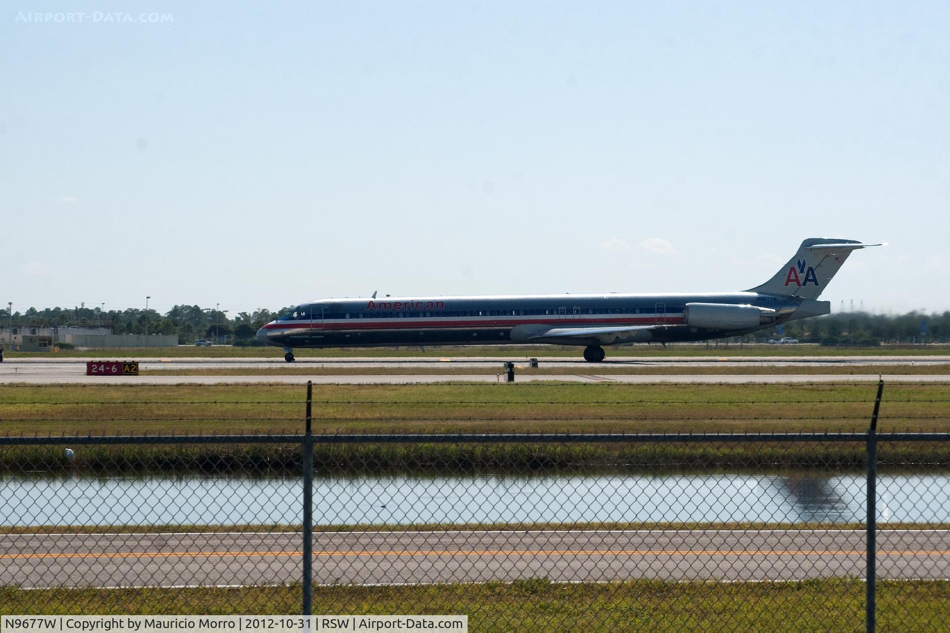 N9677W, 1999 McDonnell Douglas MD-83 (DC-9-83) C/N 53627, AA destination O'Hare