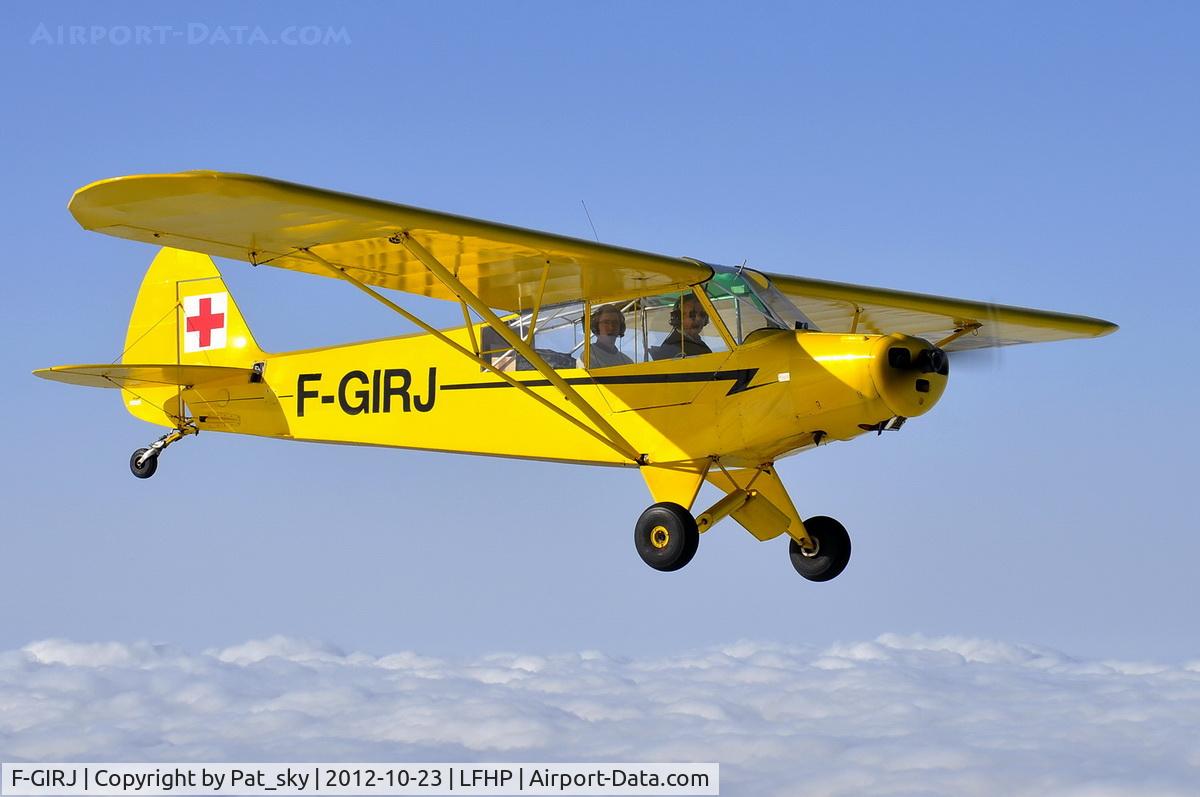 F-GIRJ, 1951 Piper L-18C Super Cub (PA-18-95) C/N 18-1010, In flight in the region of Le Puy-en-Velay