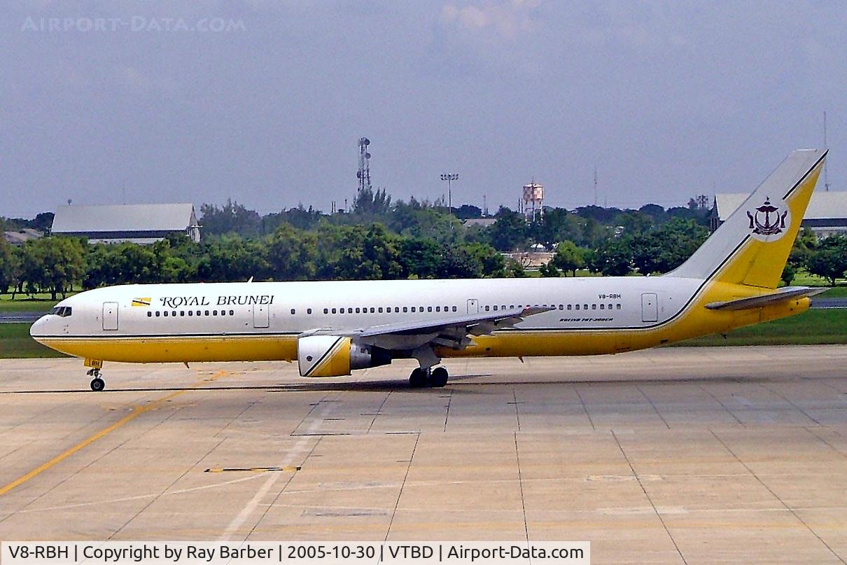 V8-RBH, 1993 Boeing 767-33A/ER C/N 25534/477, Boeing 767-33AER [25534] (Royal Brunei Airlines) Bangkok Int~HS 30/10/2005