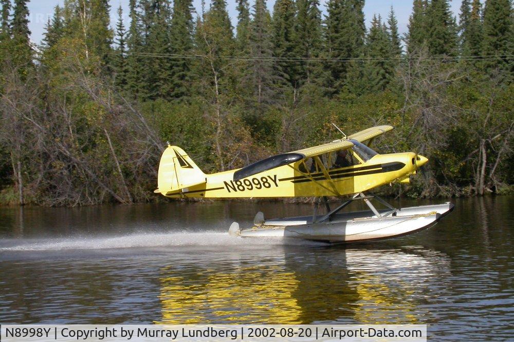 N8998Y, 1975 Piper PA-18-150 Super Cub C/N 18-7509132, Taking off from the Chena River in Fairbanks, Alaska.