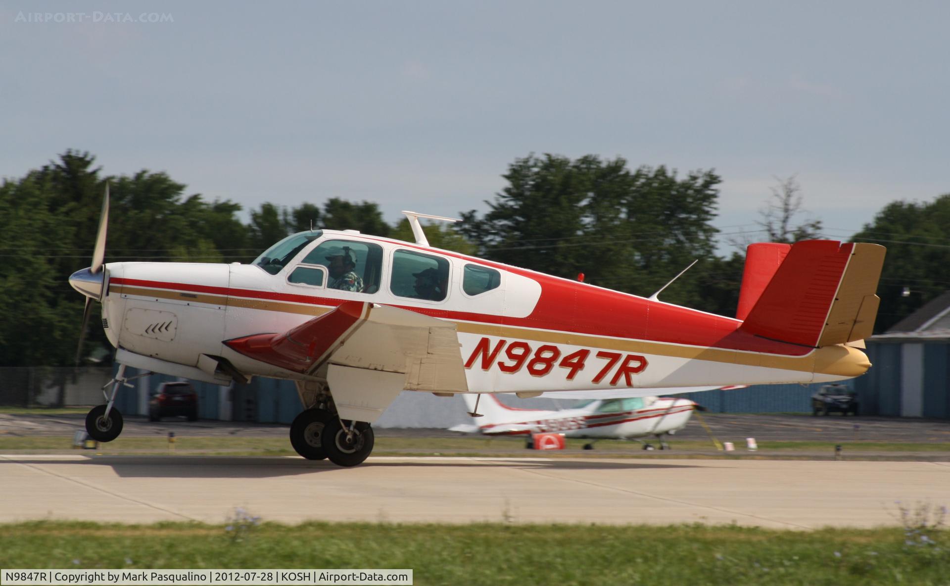 N9847R, 1960 Beech M35 Bonanza C/N D-6380, Beech M35