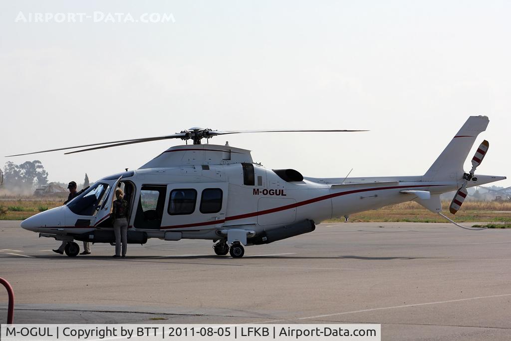 M-OGUL, 2007 AgustaWestland A-109S Grand C/N 22026, Refueling stop