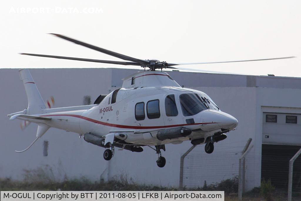 M-OGUL, 2007 AgustaWestland A-109S Grand C/N 22026, Landing for refueling