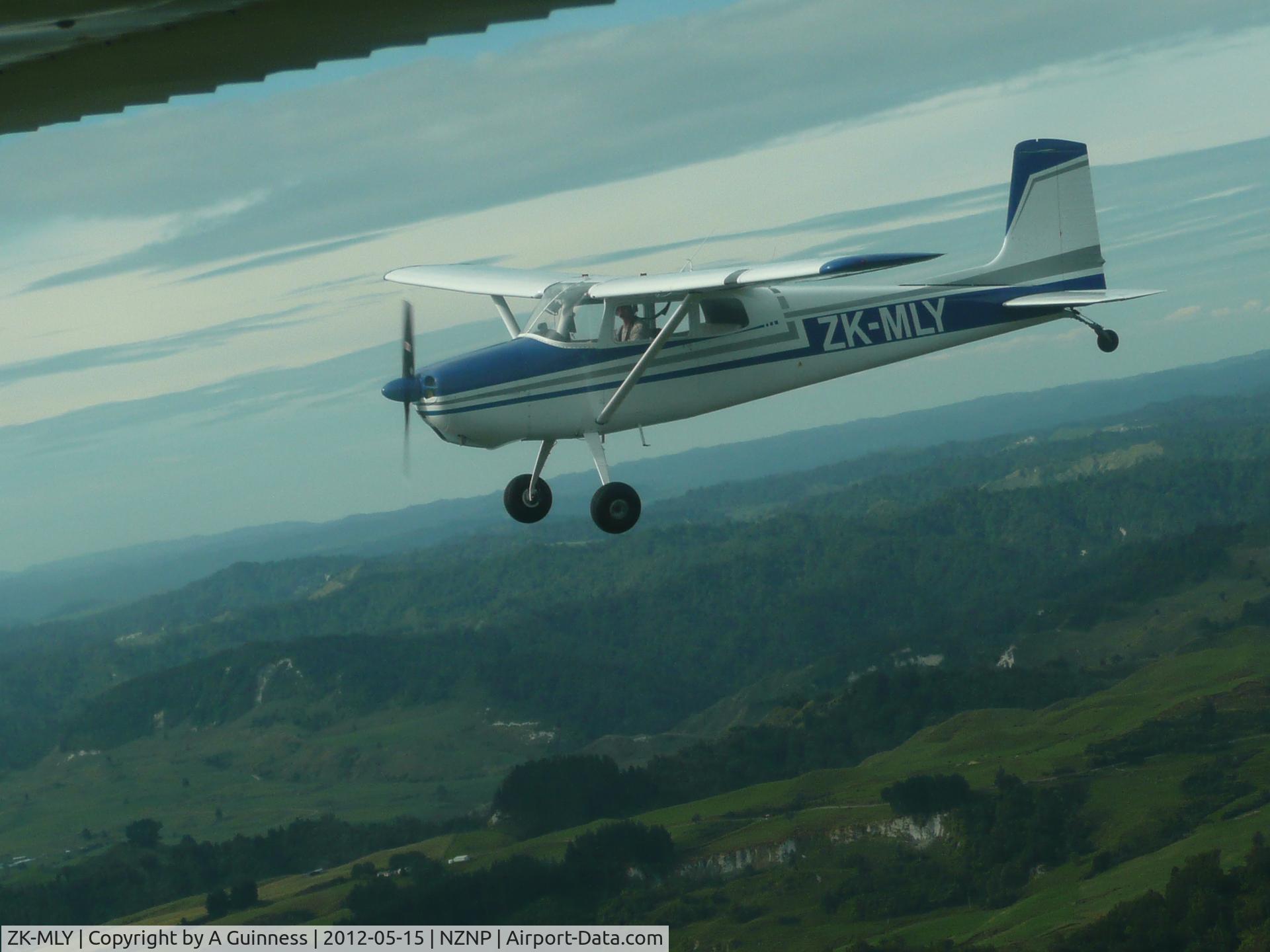 ZK-MLY, 1956 Cessna 172 C/N 28790, Converted to taildragger config 1999