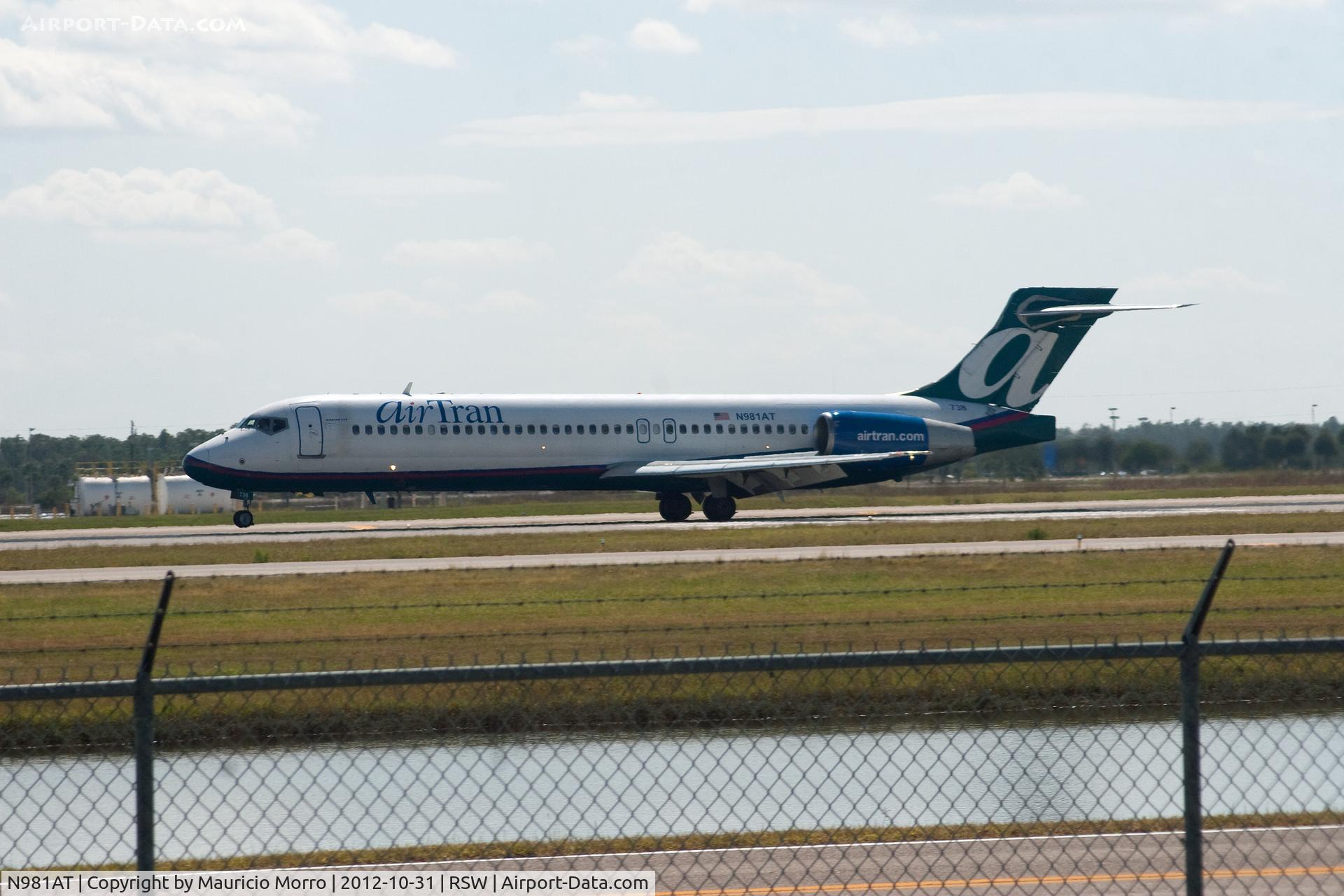 N981AT, 2002 Boeing 717-200 C/N 55040, Taking Off RWY 6
