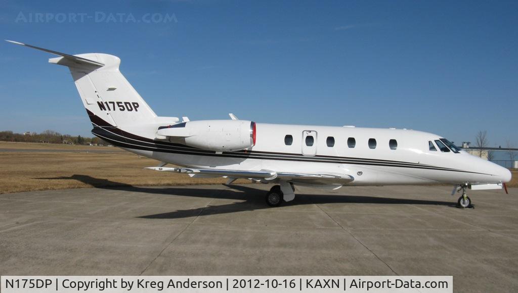 N175DP, 2000 Cessna 650 Citation VII C/N 650-7116, Cessna 650 Citation III on the ramp.