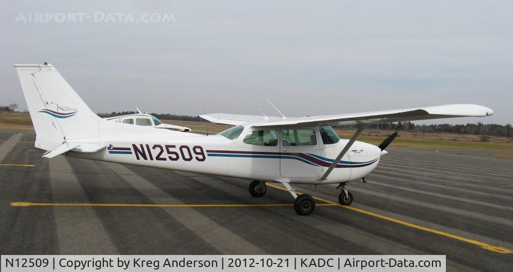 N12509, 1973 Cessna 172M C/N 17262030, Cessna 172M Skyhawk on the ramp in Wadena, MN.