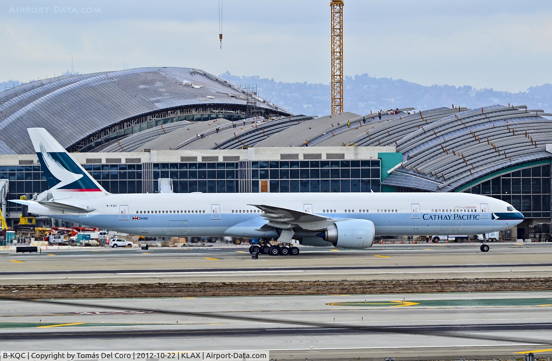 B-KQC, 2012 Boeing 777-367/ER C/N 39236, B-KQC Cathay Pacific Boeing B777-367ER (L/N 1040 C/N 39236)

Los Angeles - International (LAX / KLAX)
USA - California, October 22, 2012
TDelCoro