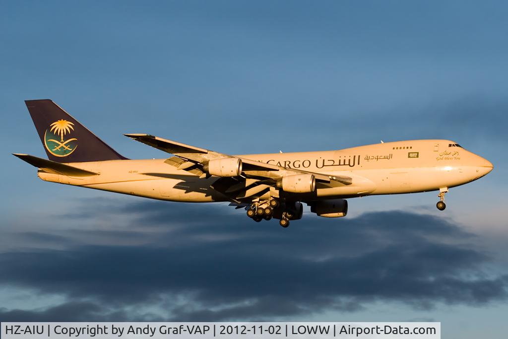 HZ-AIU, 1988 Boeing 747-268F C/N 24359/724, Saudi Arabian 747-200