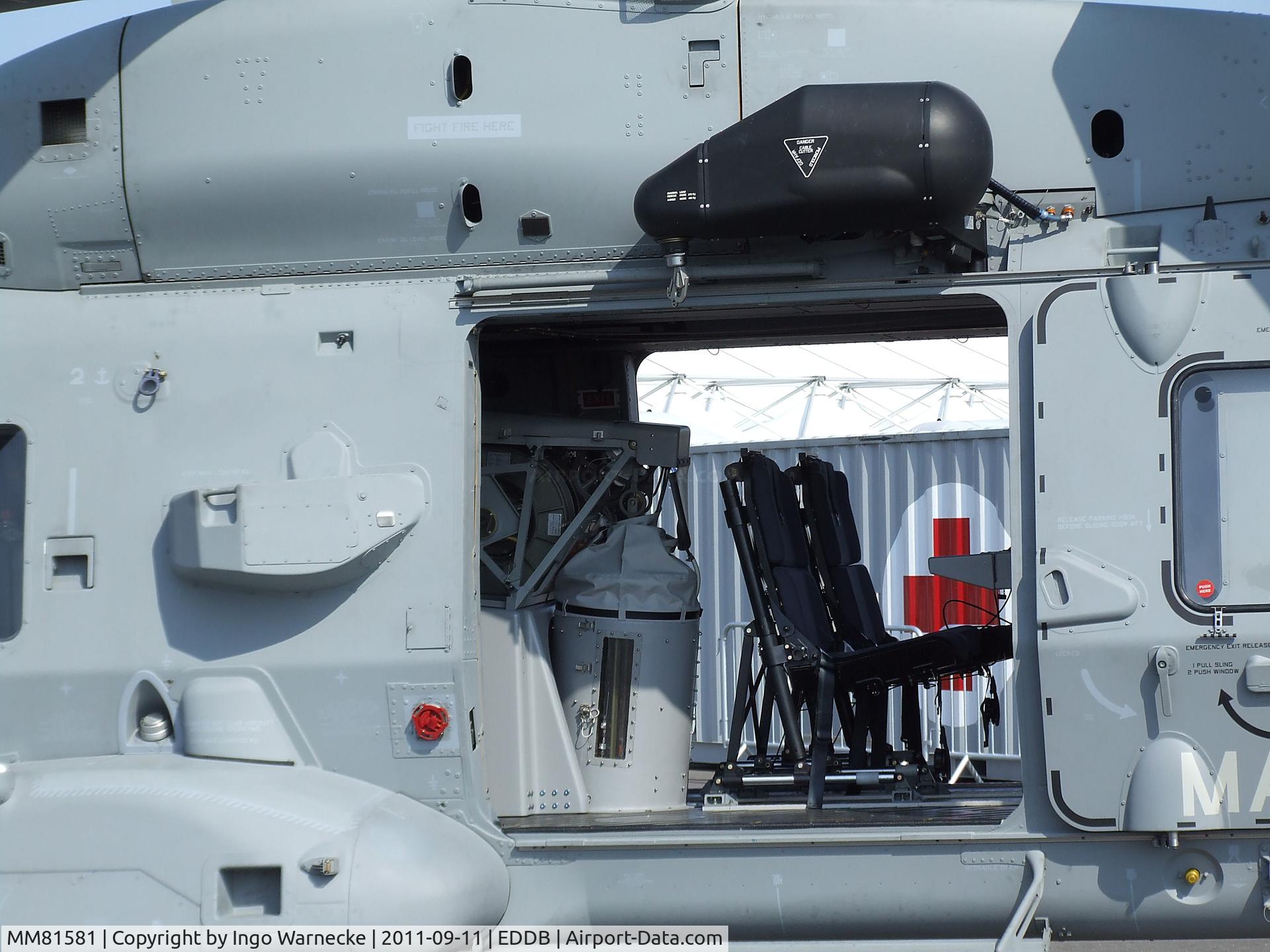 MM81581, 2012 NHI NH-90 NFH Caiman C/N 1042/HITN05, NHI NH90 NFH of the Italian Navy at the ILA 2012, Berlin