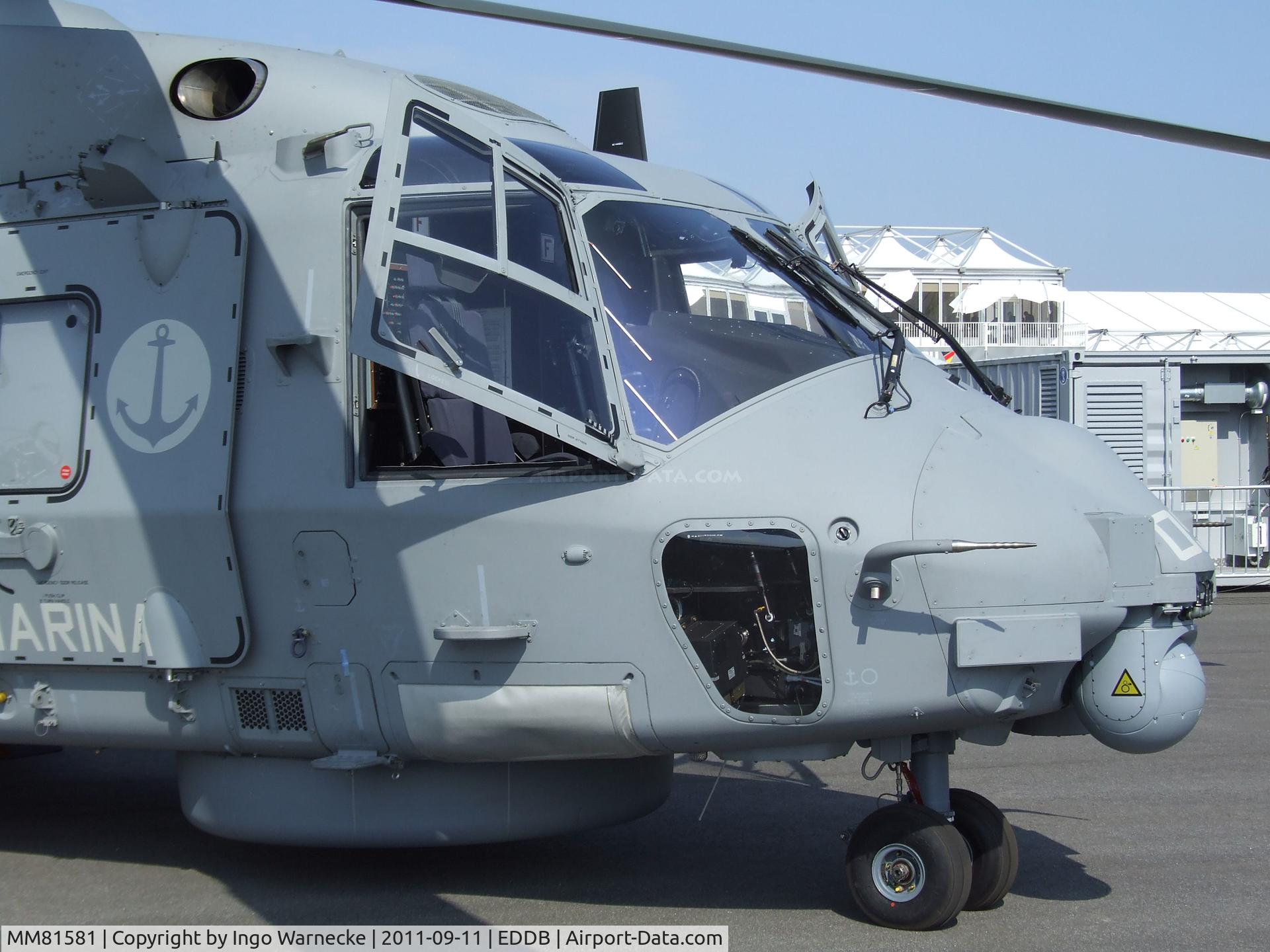 MM81581, 2012 NHI NH-90 NFH Caiman C/N 1042/HITN05, NHI NH90 NFH of the Italian Navy at the ILA 2012, Berlin