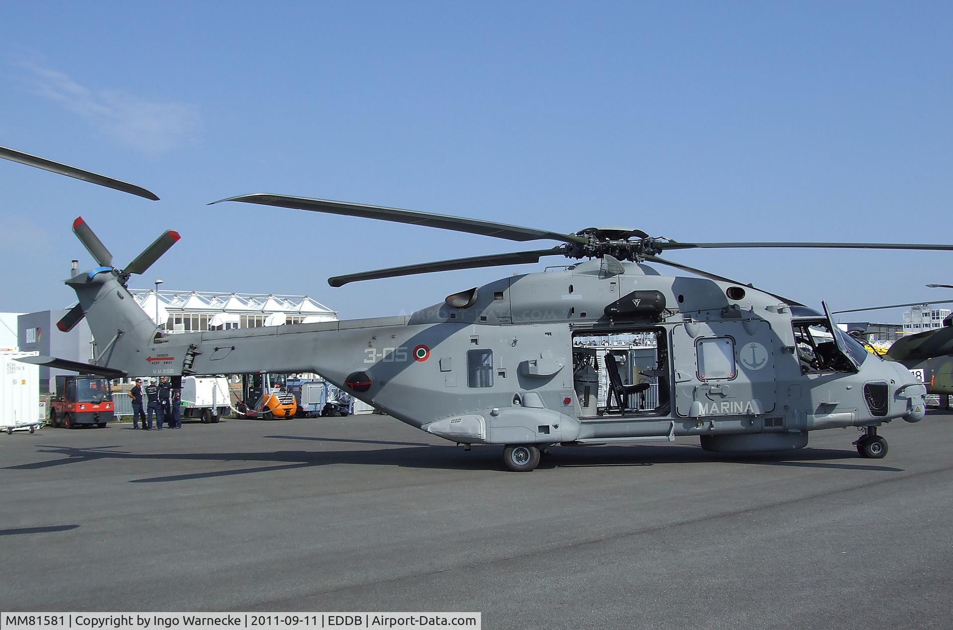 MM81581, 2012 NHI NH-90 NFH Caiman C/N 1042/HITN05, NHI NH90 NFH of the Italian Navy at the ILA 2012, Berlin