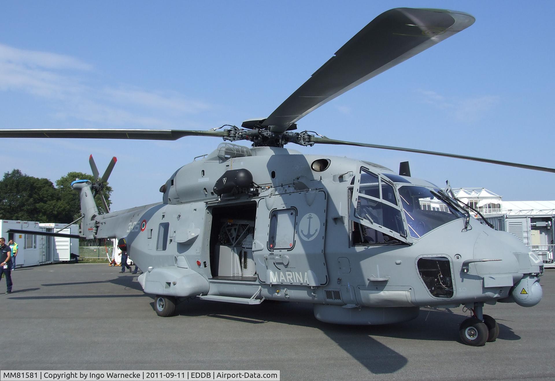MM81581, 2012 NHI NH-90 NFH Caiman C/N 1042/HITN05, NHI NH90 NFH of the Italian Navy at the ILA 2012, Berlin