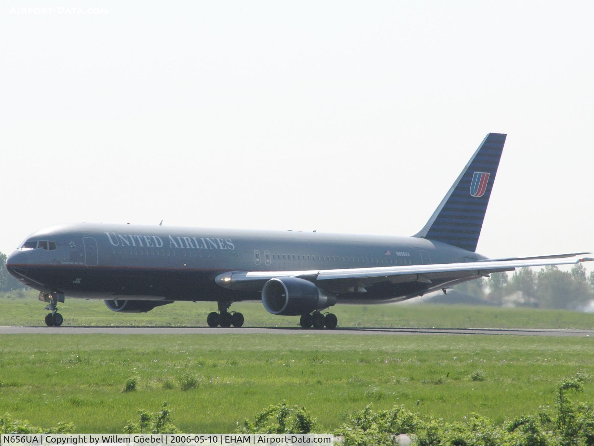 N656UA, 1992 Boeing 767-322 C/N 25394, Taxi to runway L36 of Schiphol Airport