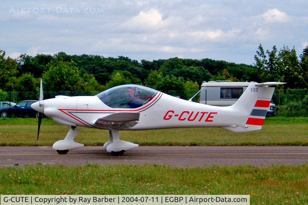 G-CUTE, 2000 Dyn'Aero MCR-01 C/N PFA 301-13511, Dyn'Aero MCR-01 Banbi [PFA 301-13511] Kemble~G 11/07/2004